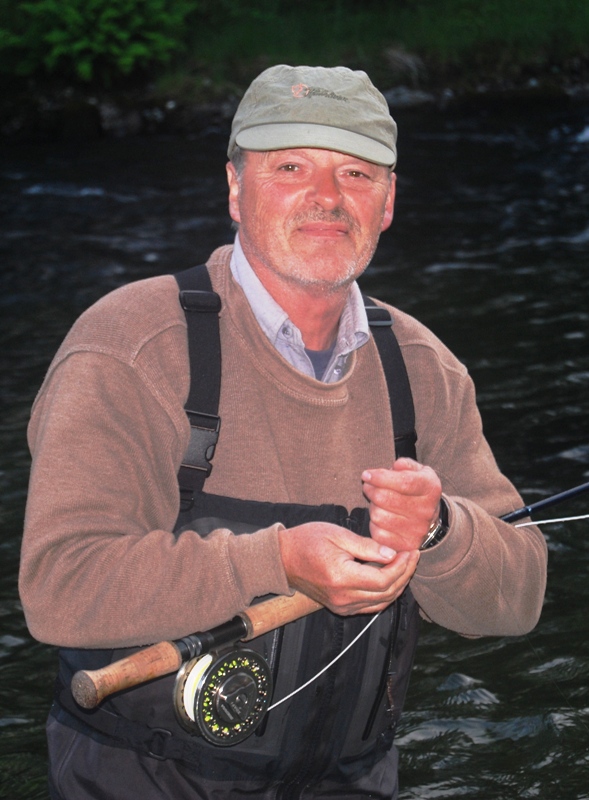 Dansk laksefisker tilbake i elva der eventyret begynte